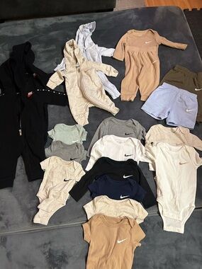 Nike Kids Neutral Toned One-Piece Bodysuit lot for babies